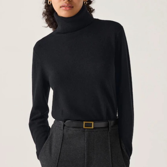 Uniqlo Supersoft Turtleneck - Picture 2 of 2